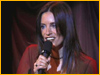 En el que Monica canta