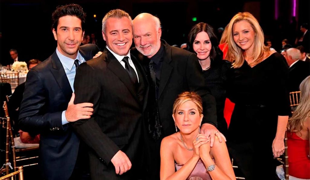 Muere James Burrows, el director que ayudó a convertir Friends en un fenómeno mundial, a los 85 años